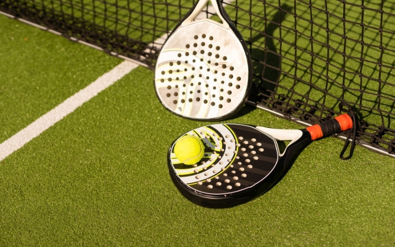 Suni Çim Zemin padel kortu