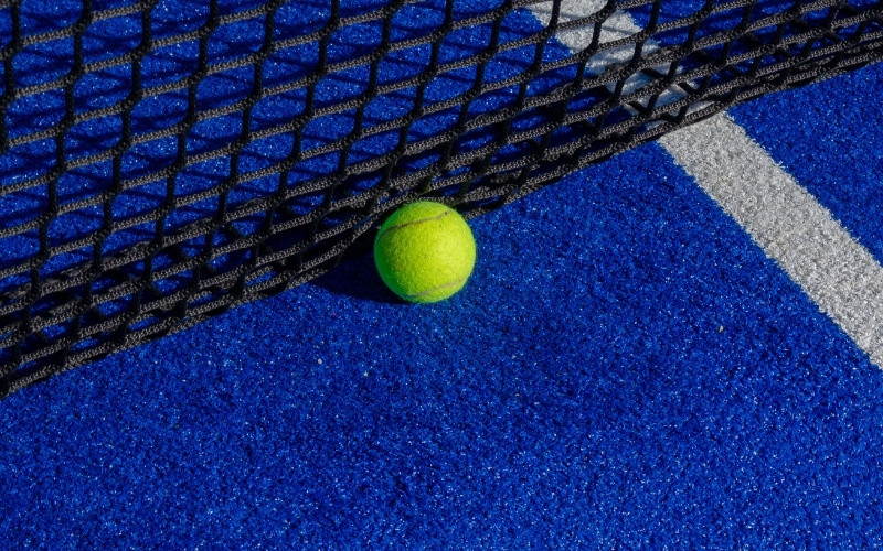 akrilik zemin padel kortu